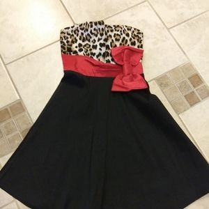 Capricho Black and Animal / Leopard Print Bodice D